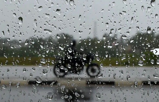 Zona Sur y Este con tormentas fuertes, mucha lluvia y posterior formación de un ciclón subtropical. Se inicia en el litoral