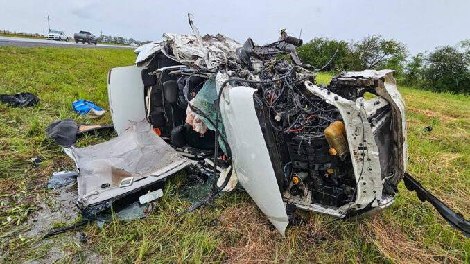 Tres fallecidos en accidente frontal cerca de Parada Daymán