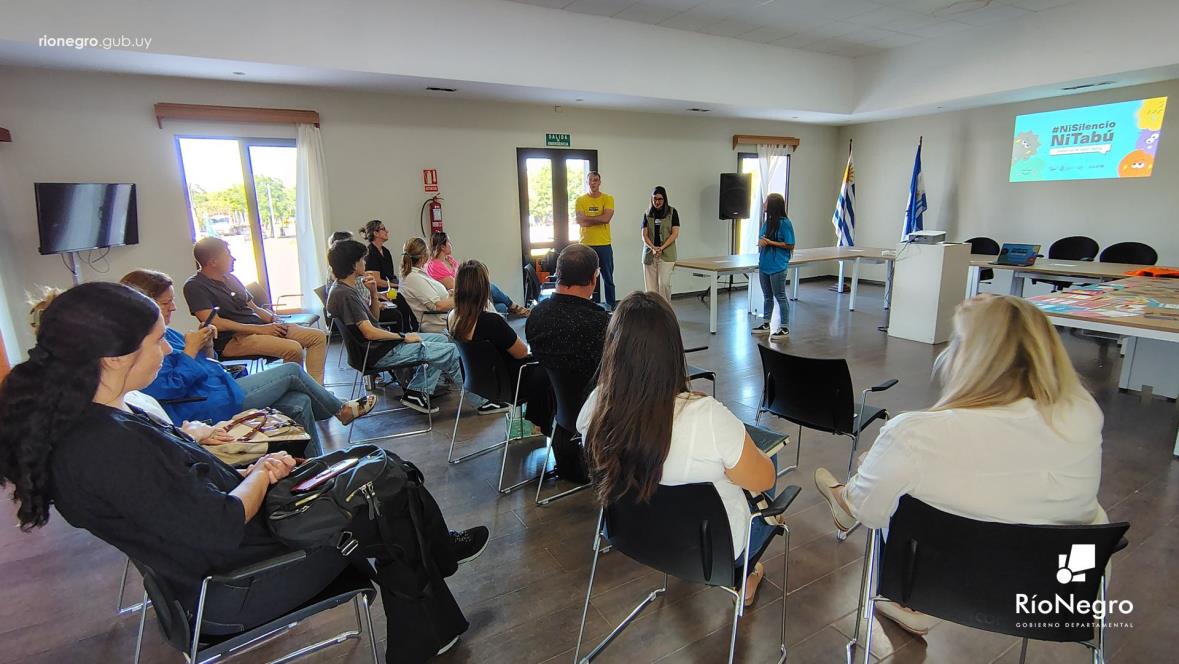 Se presentaron los objetivos y alcances del Centro “Ni Silencio ni Tabú” en Young