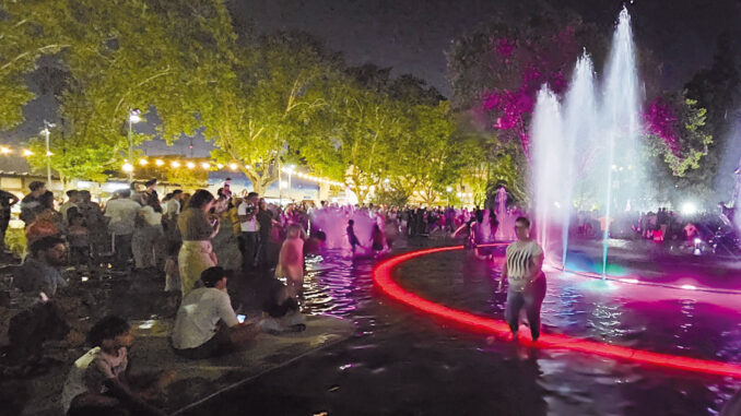 Paysandú inauguró remodelación de Plaza Constitución con una fuente en forma de Mburucuyá