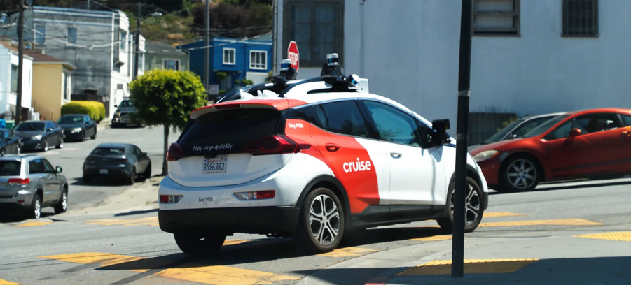 GM abandona el desarrollo de robotaxis pero seguirá trabajando en vehículos autónomos