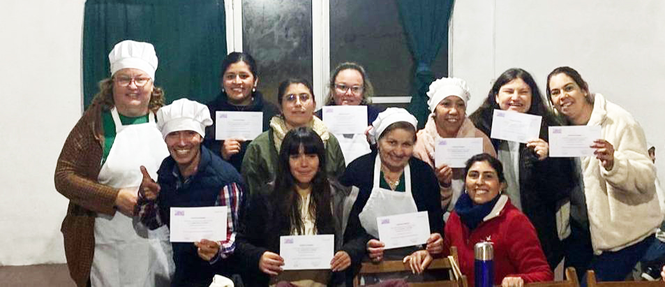 Culminó curso avanzado de confitería