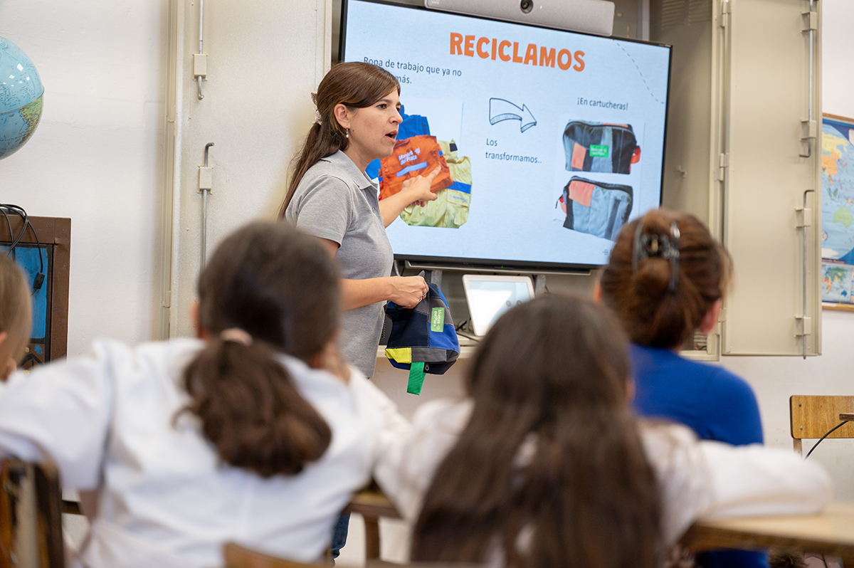 Montes del Plata lanzó Re-Circular: uniformes en desuso se transforman en artículos escolares