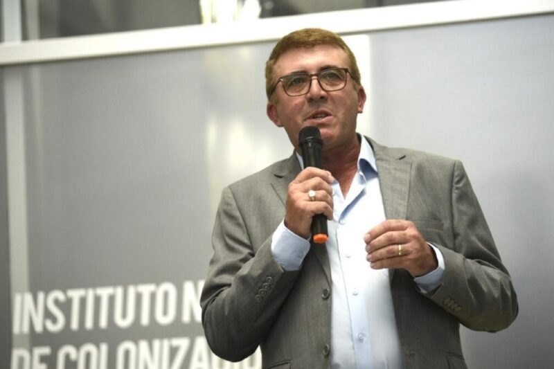 Renunció el presidente del Instituto de Colonización